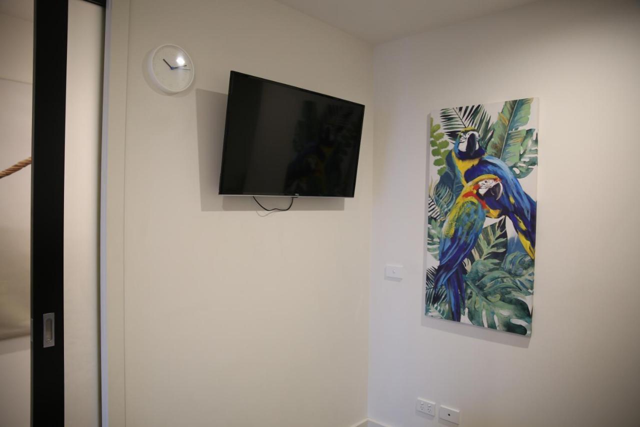 The Icon Building; 6th Floor One Bedroom Apartment Melbourne