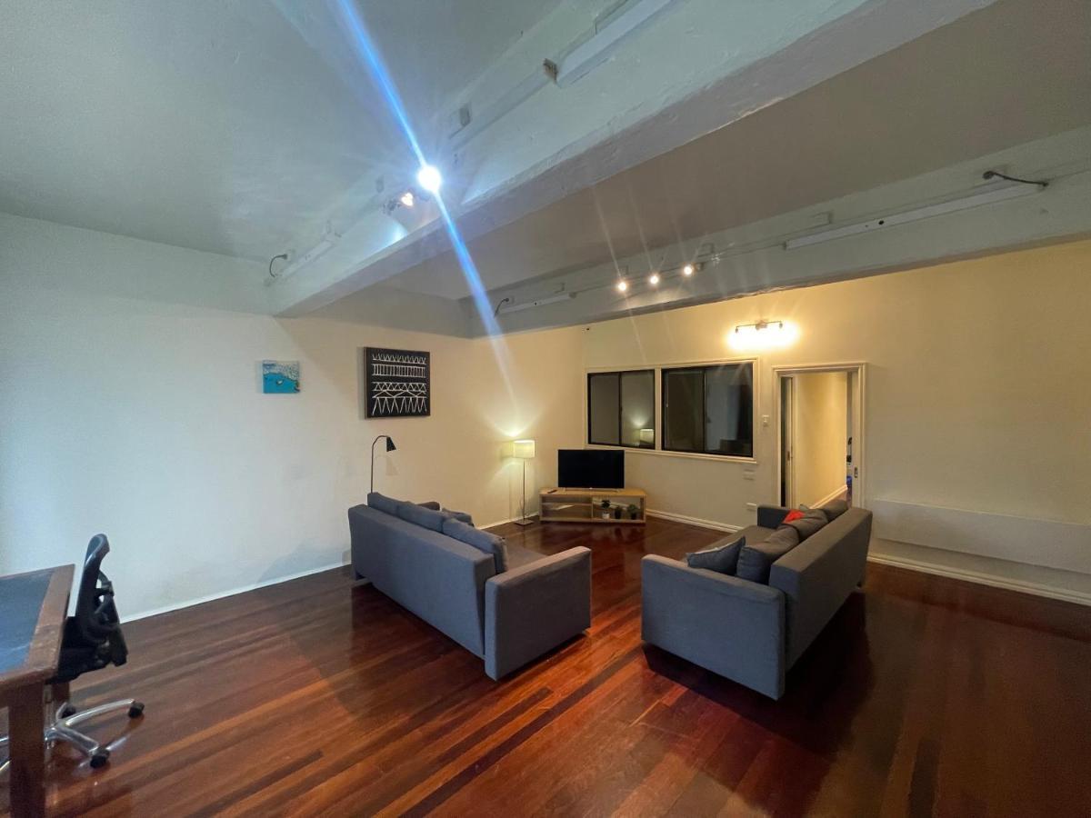 Apartment Readyset On King