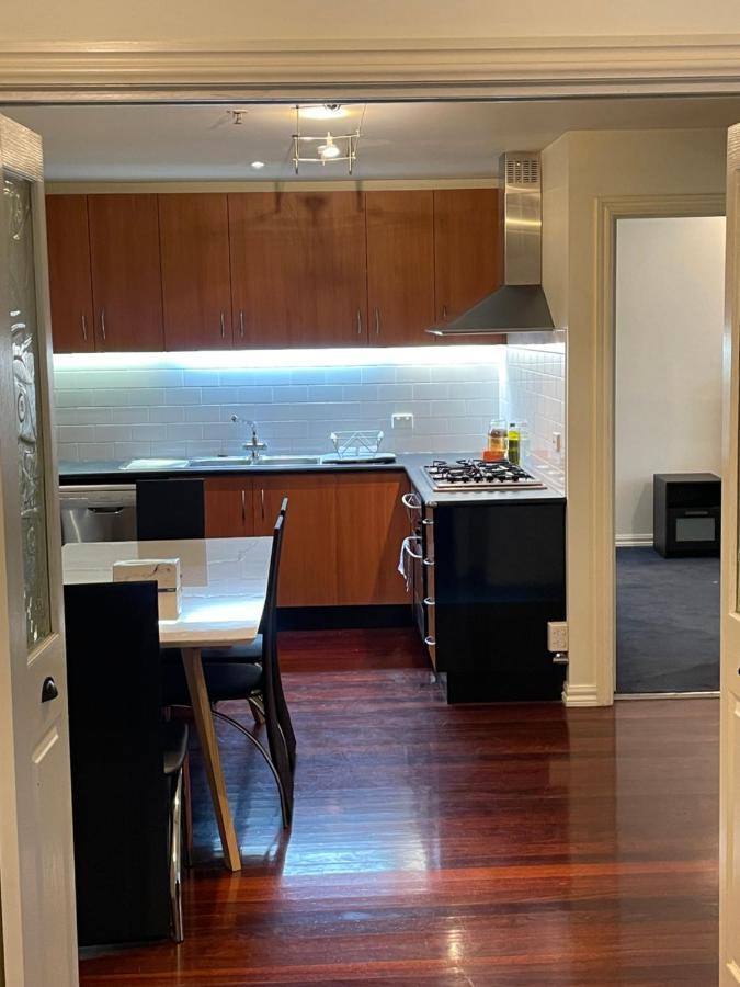 Readyset On King Apartment