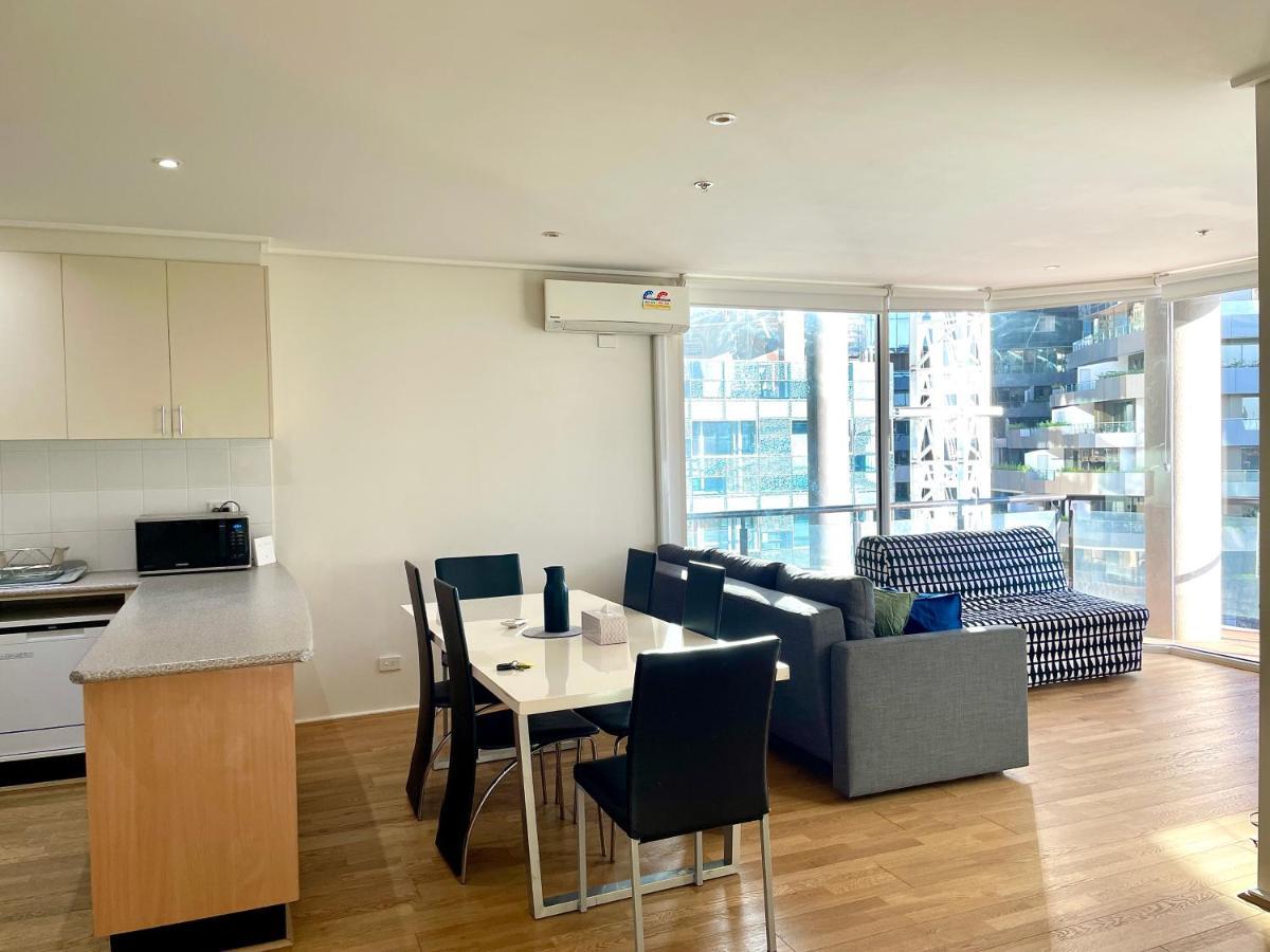 Readyset At Dockside Apartment Melbourne