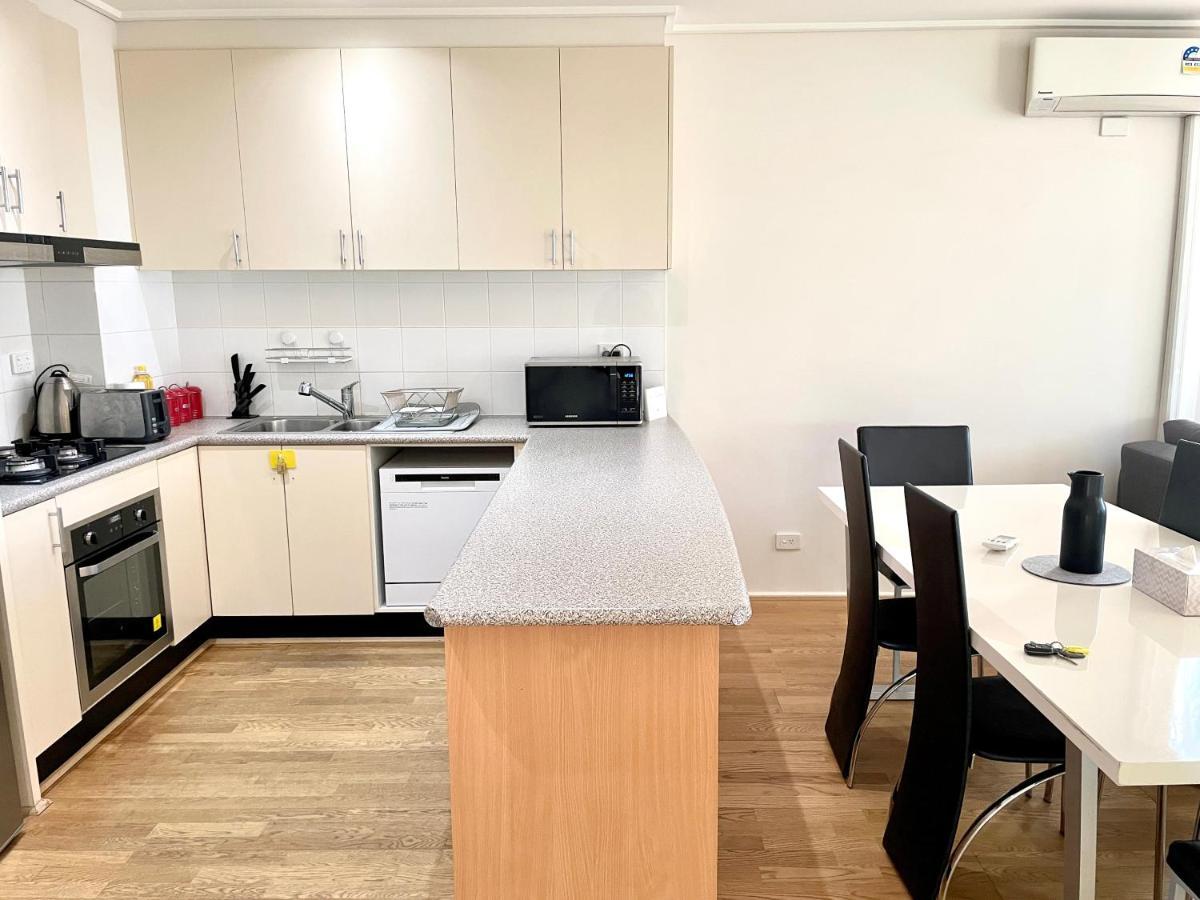 Apartment Readyset At Dockside Melbourne