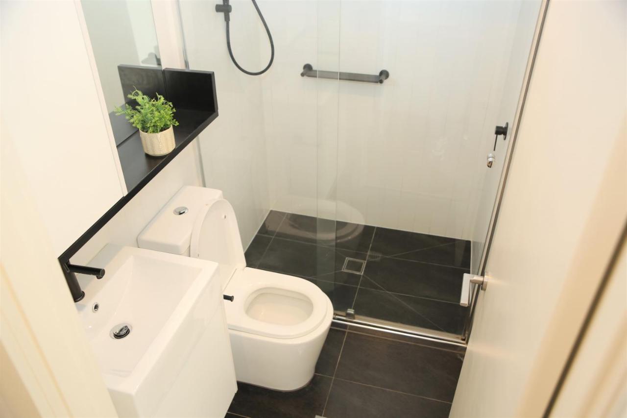 Apartment The Icon Building; 7th Floor 2bd 2bath Melbourne