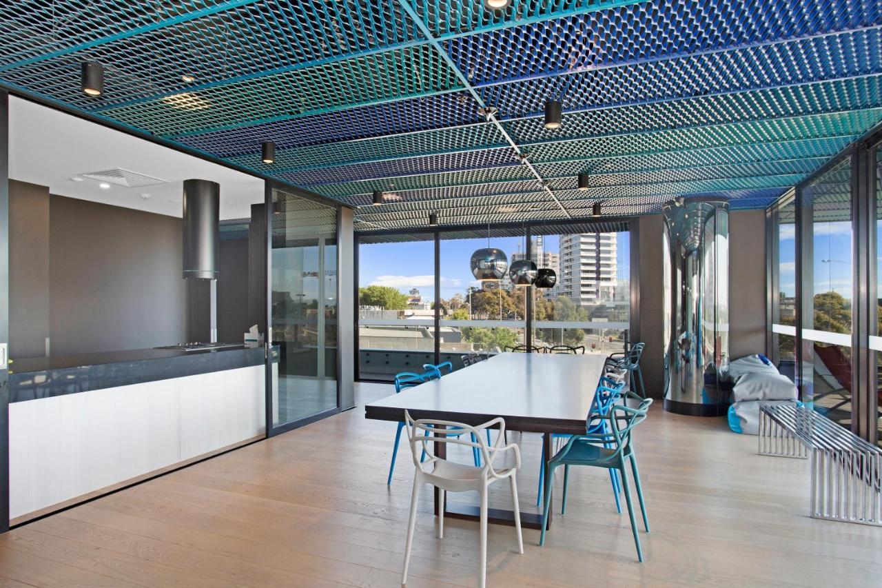 The Icon Building; 7th Floor 2bd 2bath