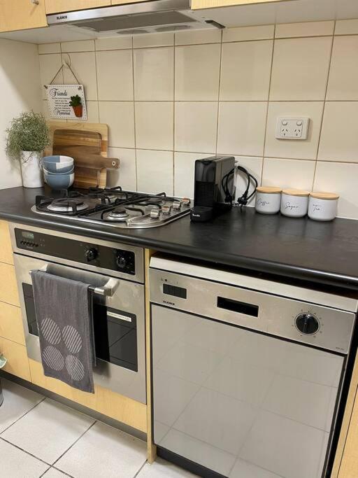 Apartment Morgan Place: Cbd On Flinders Lane Melbourne