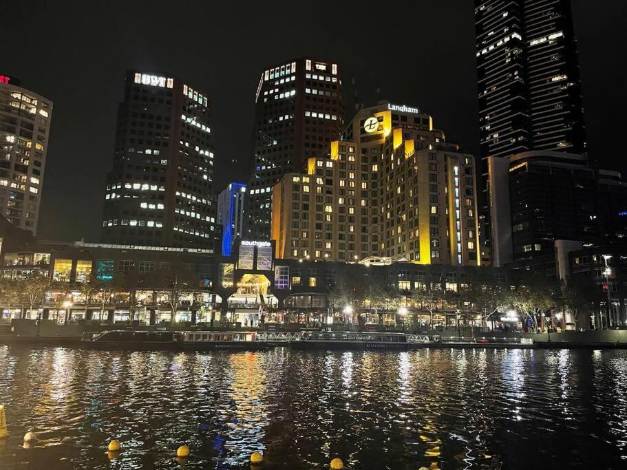 Apartment Morgan Place: Cbd On Flinders Lane Melbourne