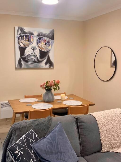 Morgan Place: Cbd On Flinders Lane Apartment
