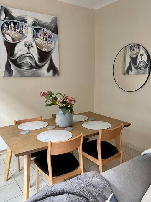 Morgan Place: Cbd On Flinders Lane Melbourne