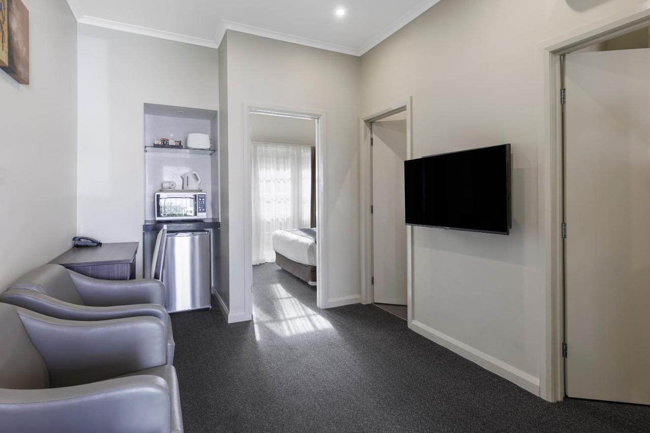 Quality Airport Hotel