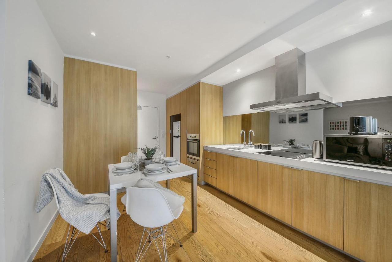 A Cozy & Stylish 2br Apt Near Southern Cross * Melbourne