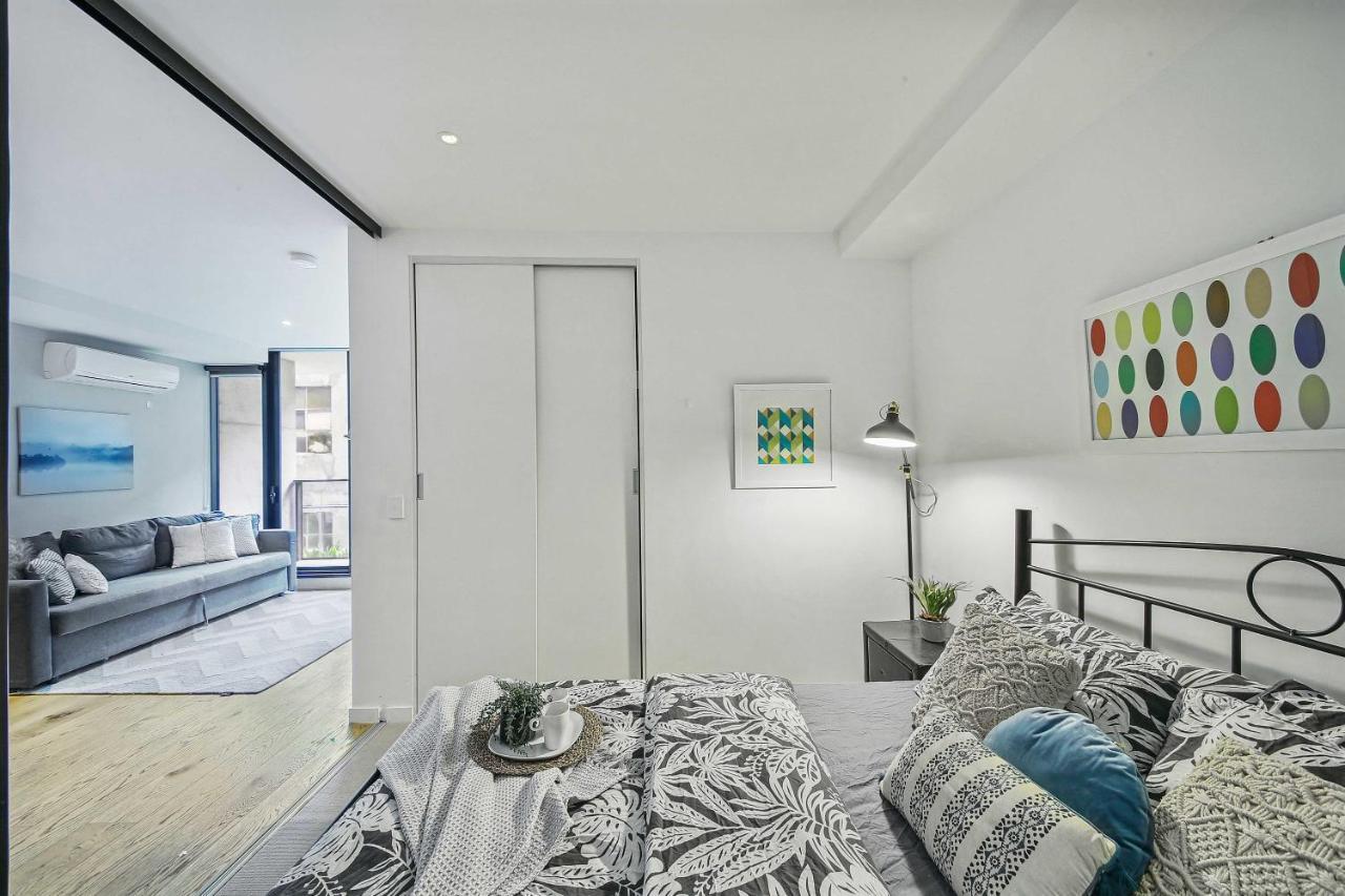 A Cozy & Stylish 2br Apt Near Southern Cross Apartment Melbourne