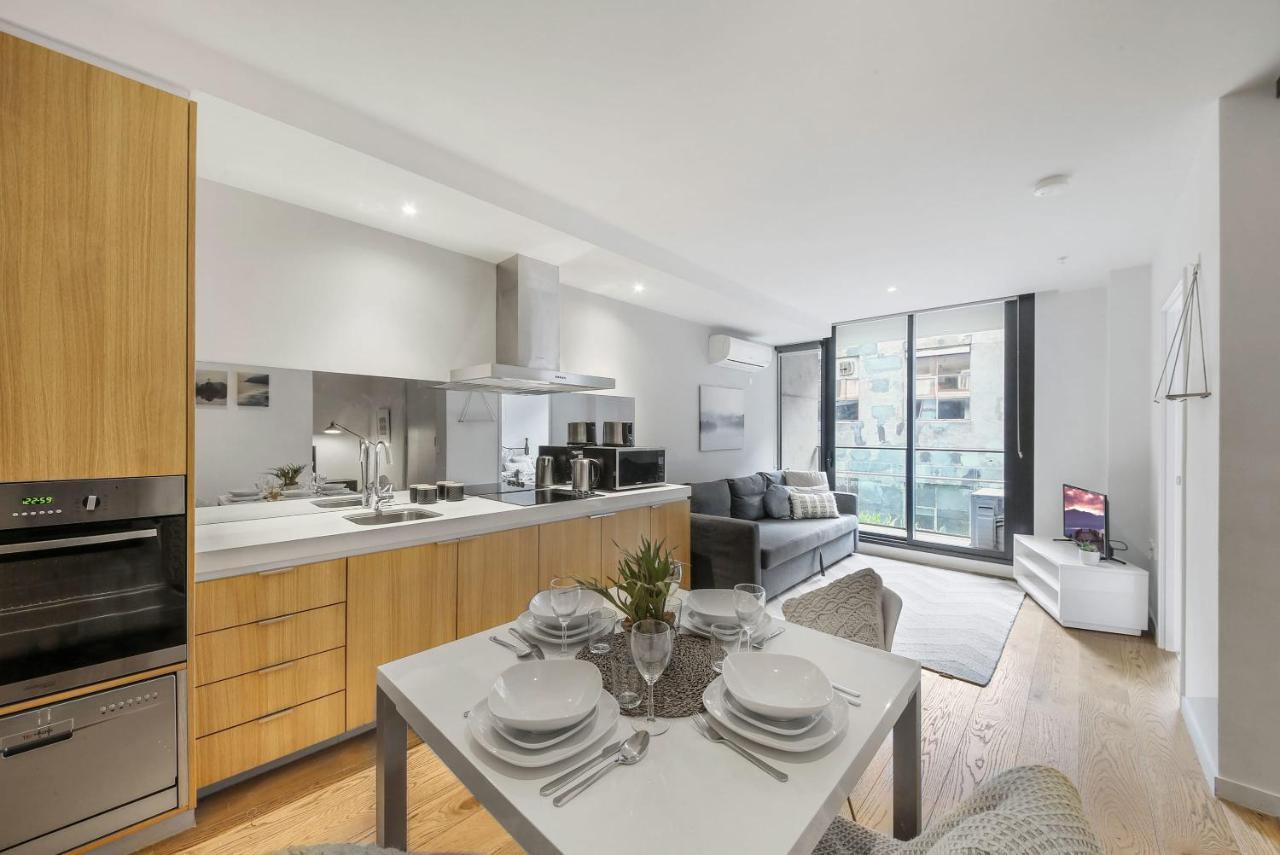 A Cozy & Stylish 2br Apt Near Southern Cross Melbourne