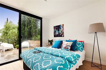 Apartment Aberlour Court Melbourne