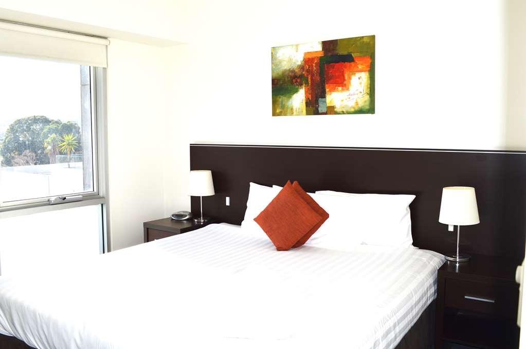 Aparthotel St Kilda 4*