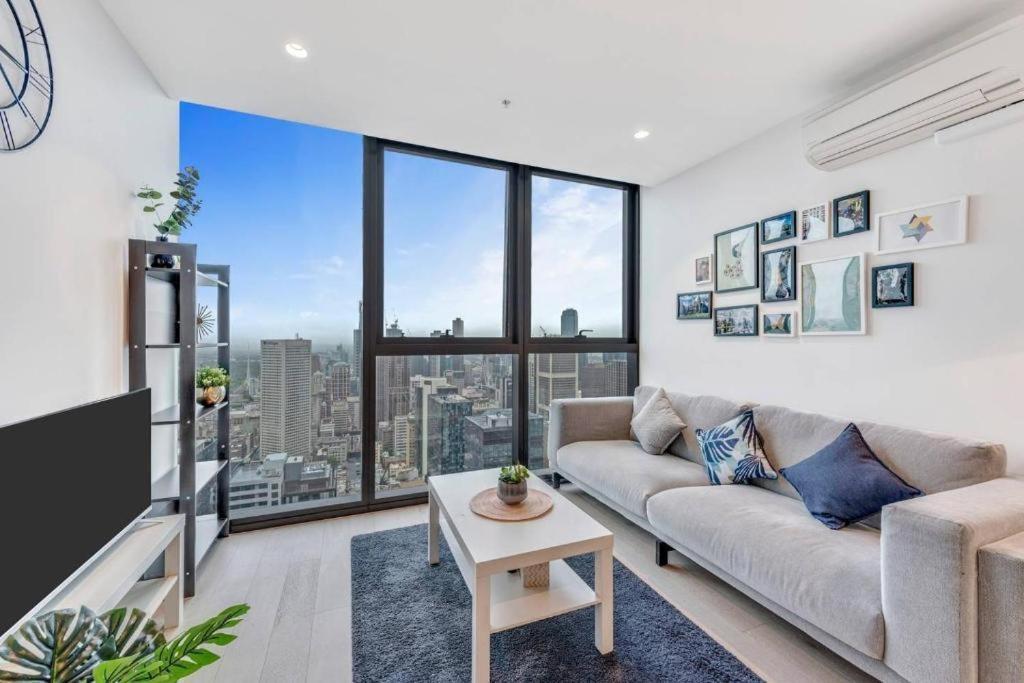 Kozyguru Eq Tower 1 Bedroom With Skyline View- Vme127 Apartment *