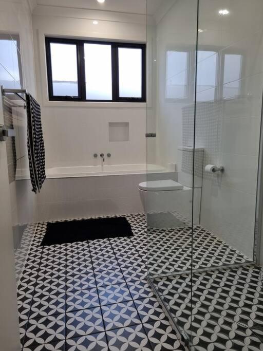 Spacious Modern - St Kilda East * Melbourne