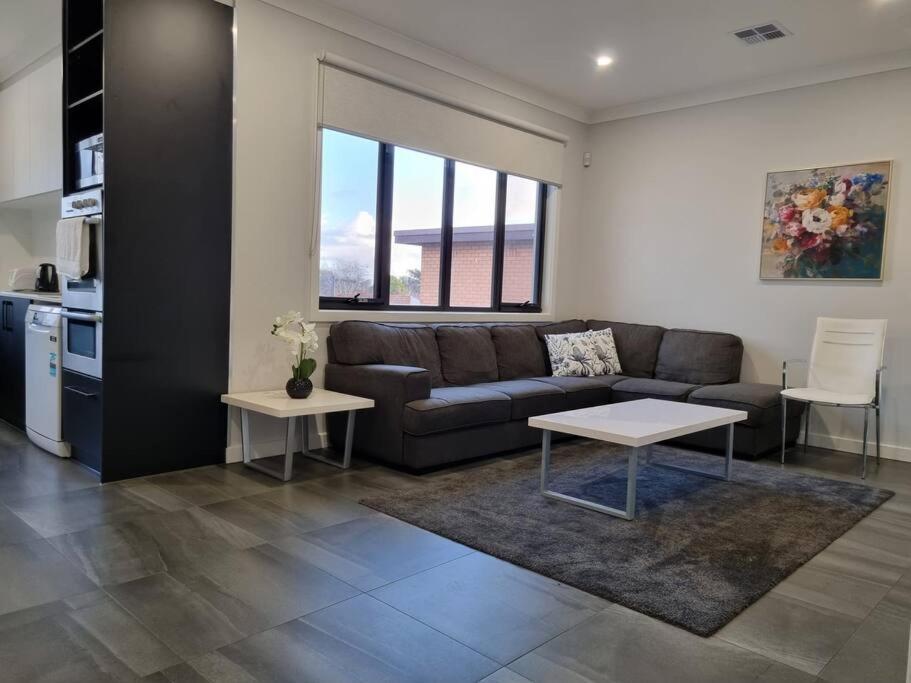Spacious Modern - St Kilda East Melbourne