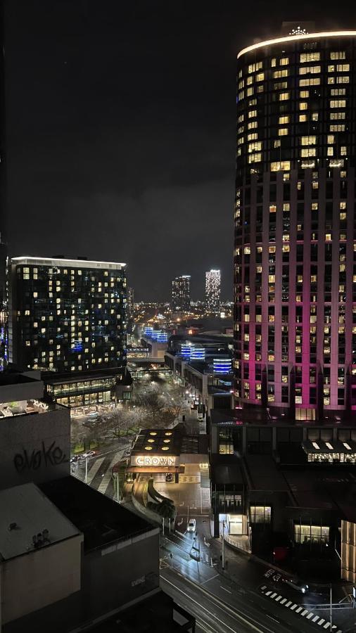 Apartment Sophisticated Designer W River & Views Melbourne