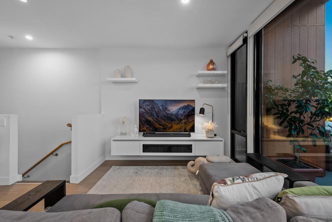 Staycentral - Northcote Townhouse With Study Melbourne