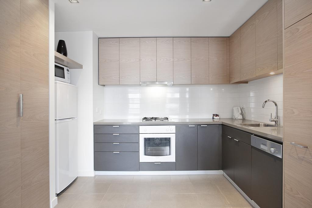 St Kilda 4*
