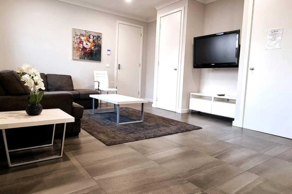 Apartment Spacious Modern - St Kilda East *
