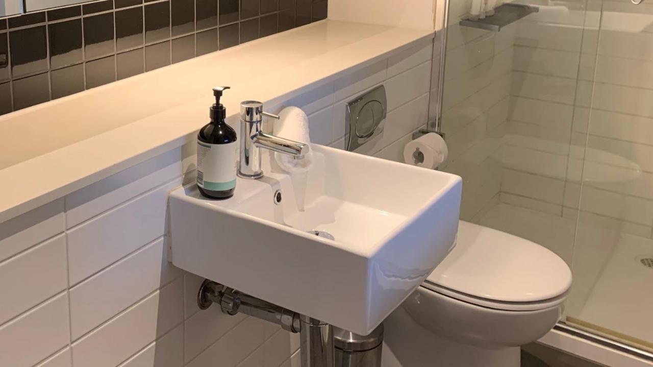 Luxurious With Views, Free Parking On Premises & Wi Fi * Melbourne