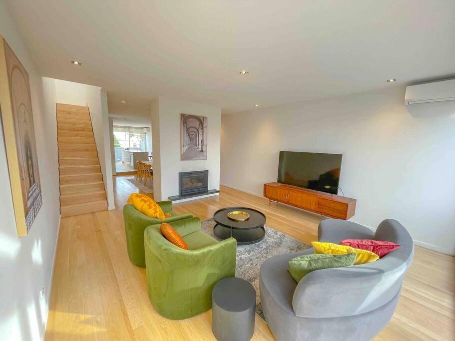 Brunswick Hill @ 3056 Apartment