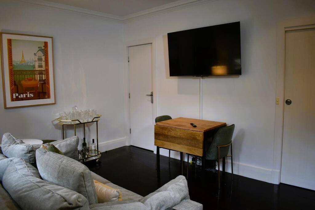 The George @ The “g” Apartment Melbourne