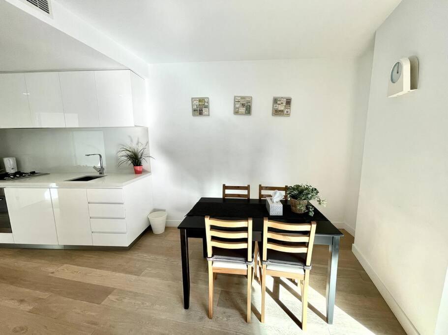 1 Bedroom Modern Near Crown And Cbd Apartment *