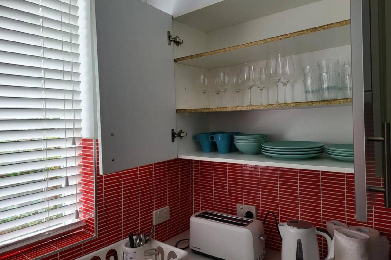 Homely 1 Bedroom Retreat In South Yarra With Balcony *