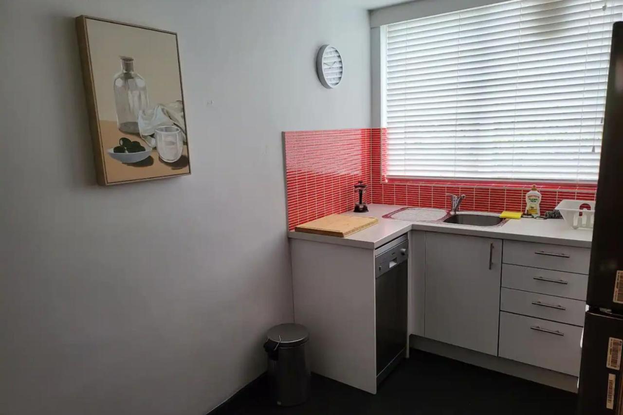 Homely 1 Bedroom Retreat In South Yarra With Balcony Apartment Melbourne