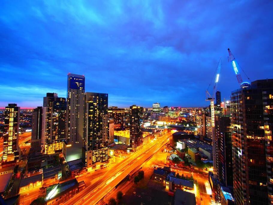1 Bedroom Modern Near Crown And Cbd