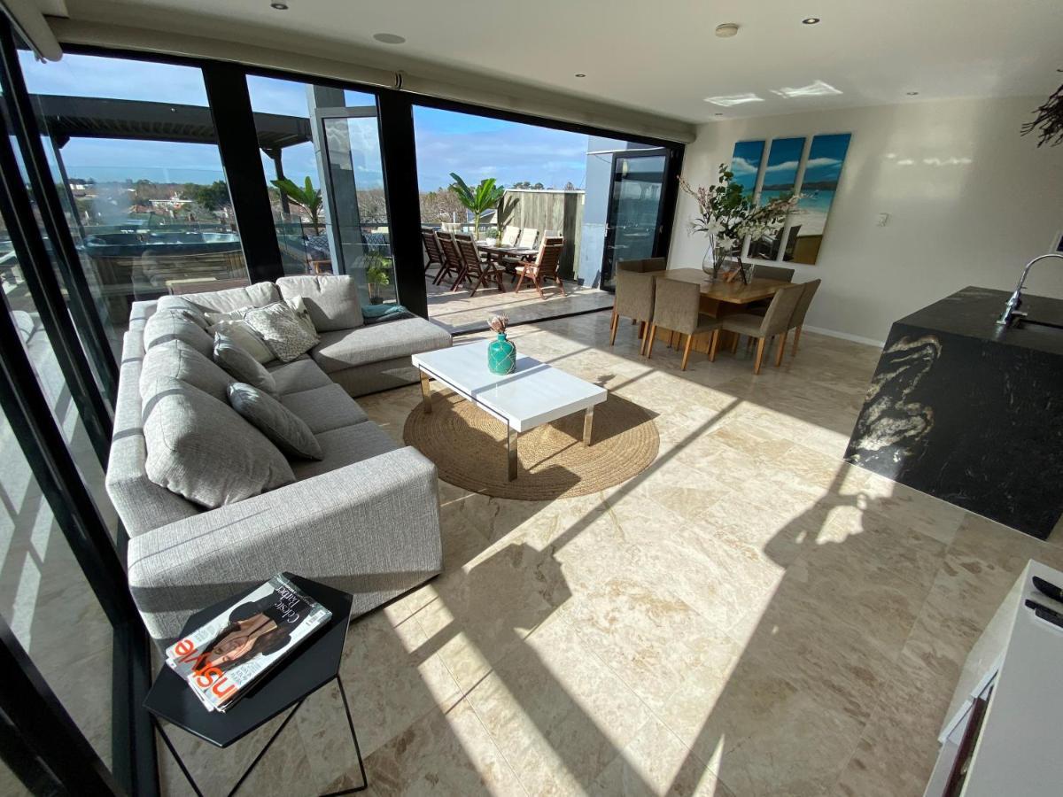 Luxurious Penthouse Oasis With *