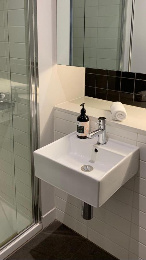 Apartment Modern Luxurious With Private Parking On Premises And Fast Internet *
