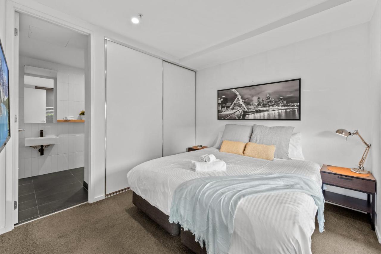 Windsor Apartments- 3bd Ground Floor Melbourne