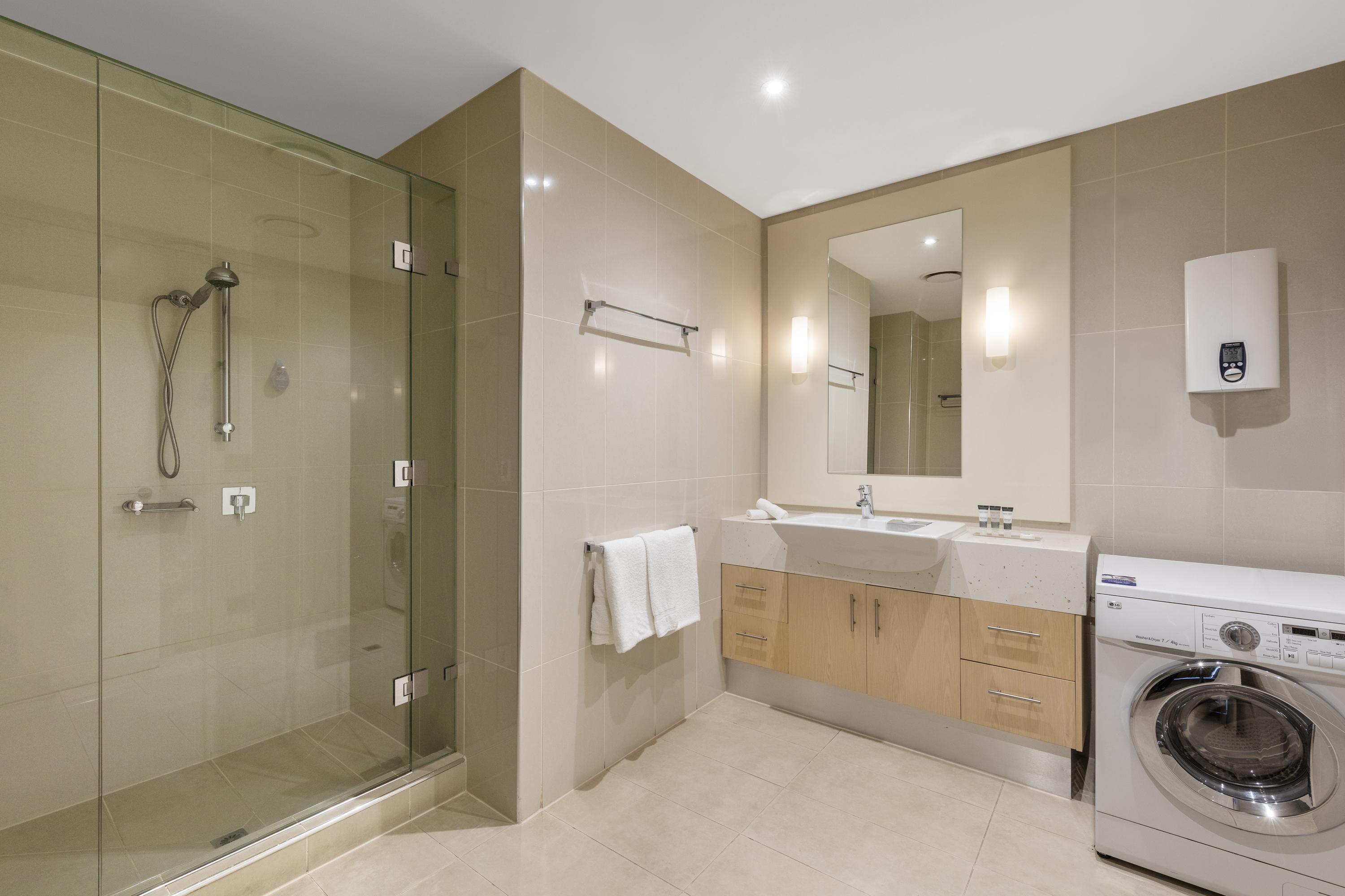 Oaks On Lonsdale Aparthotel 4*