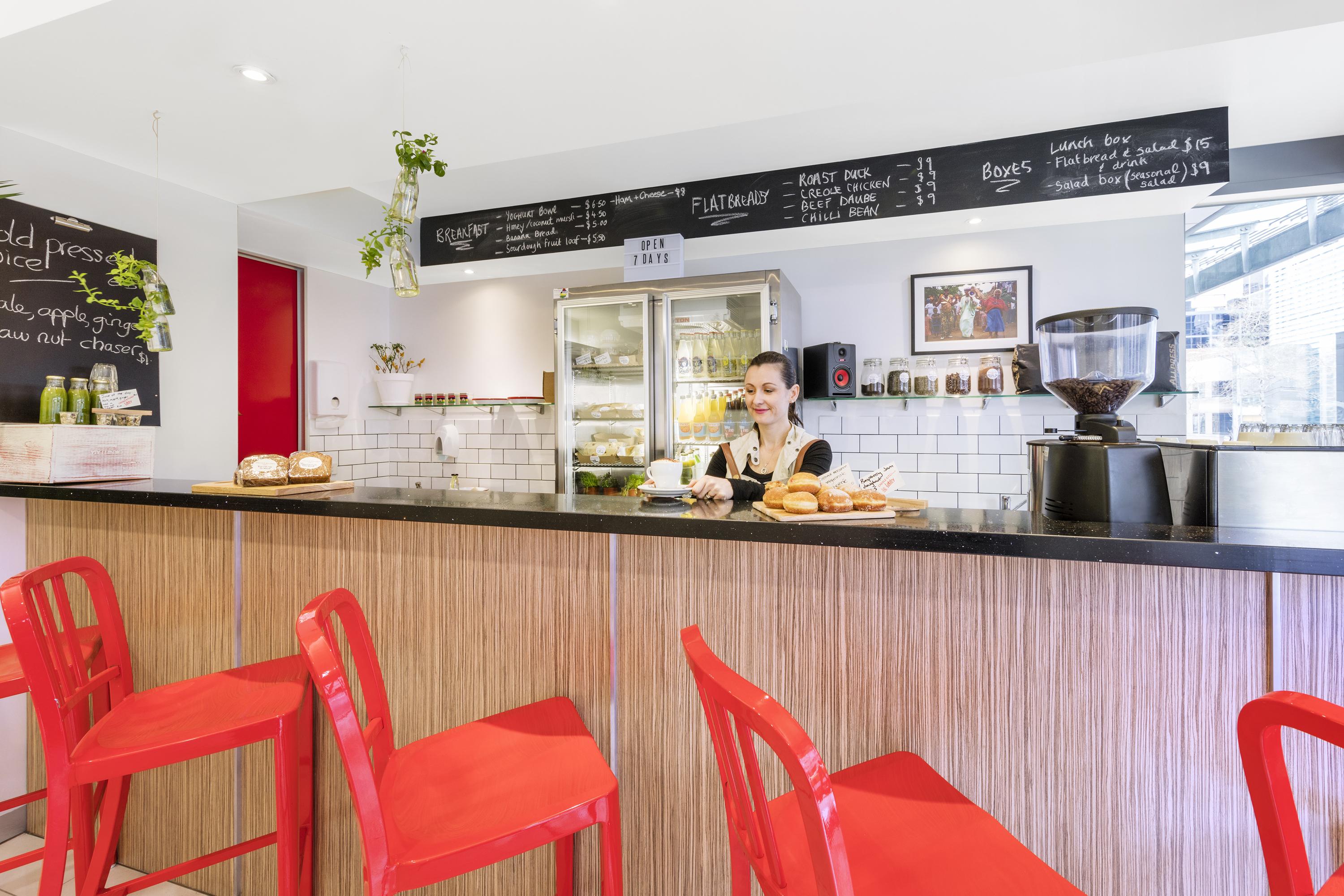 Oaks On Lonsdale Aparthotel 4*