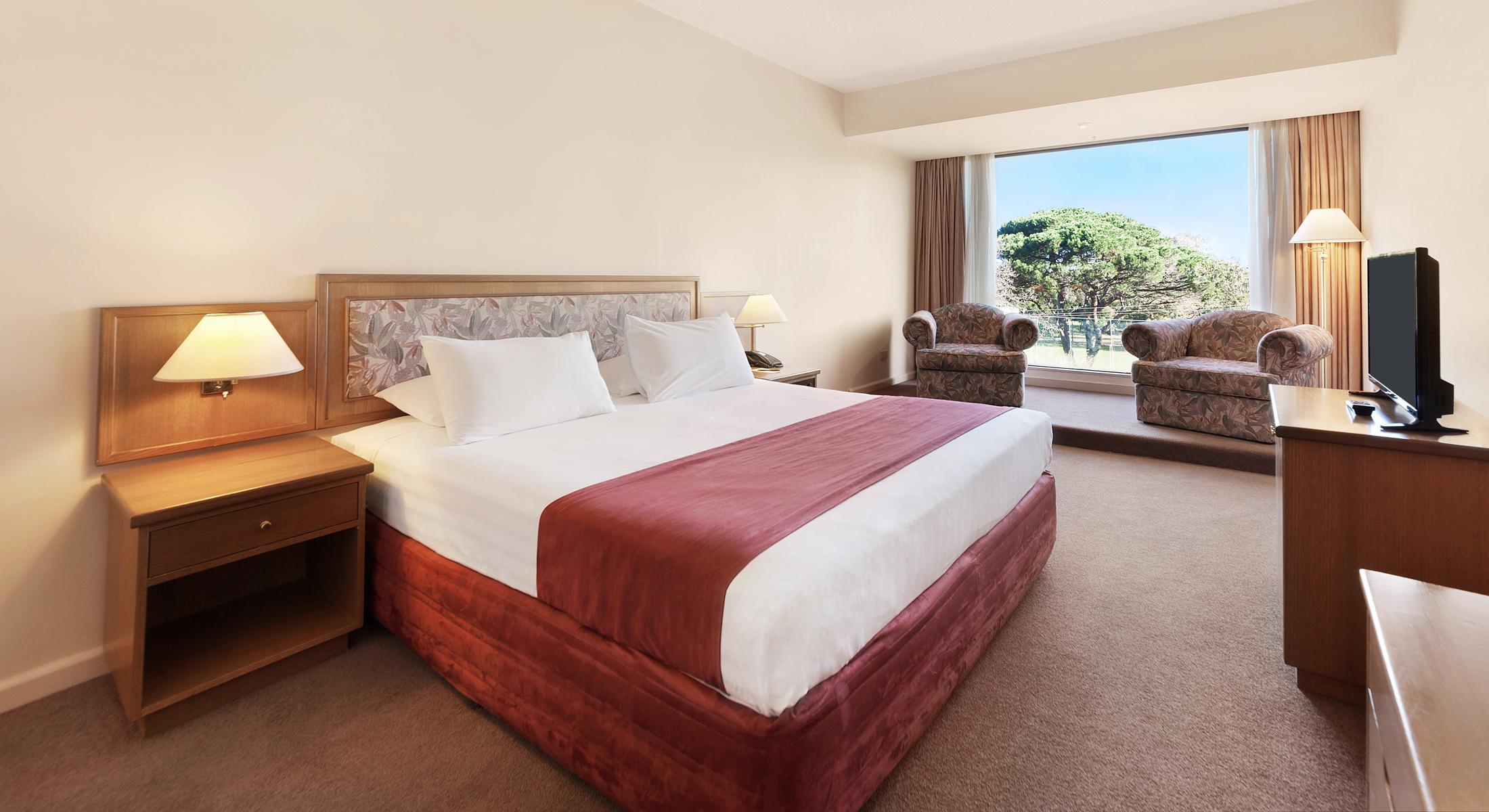 Bayview On The Park Hotel 4*