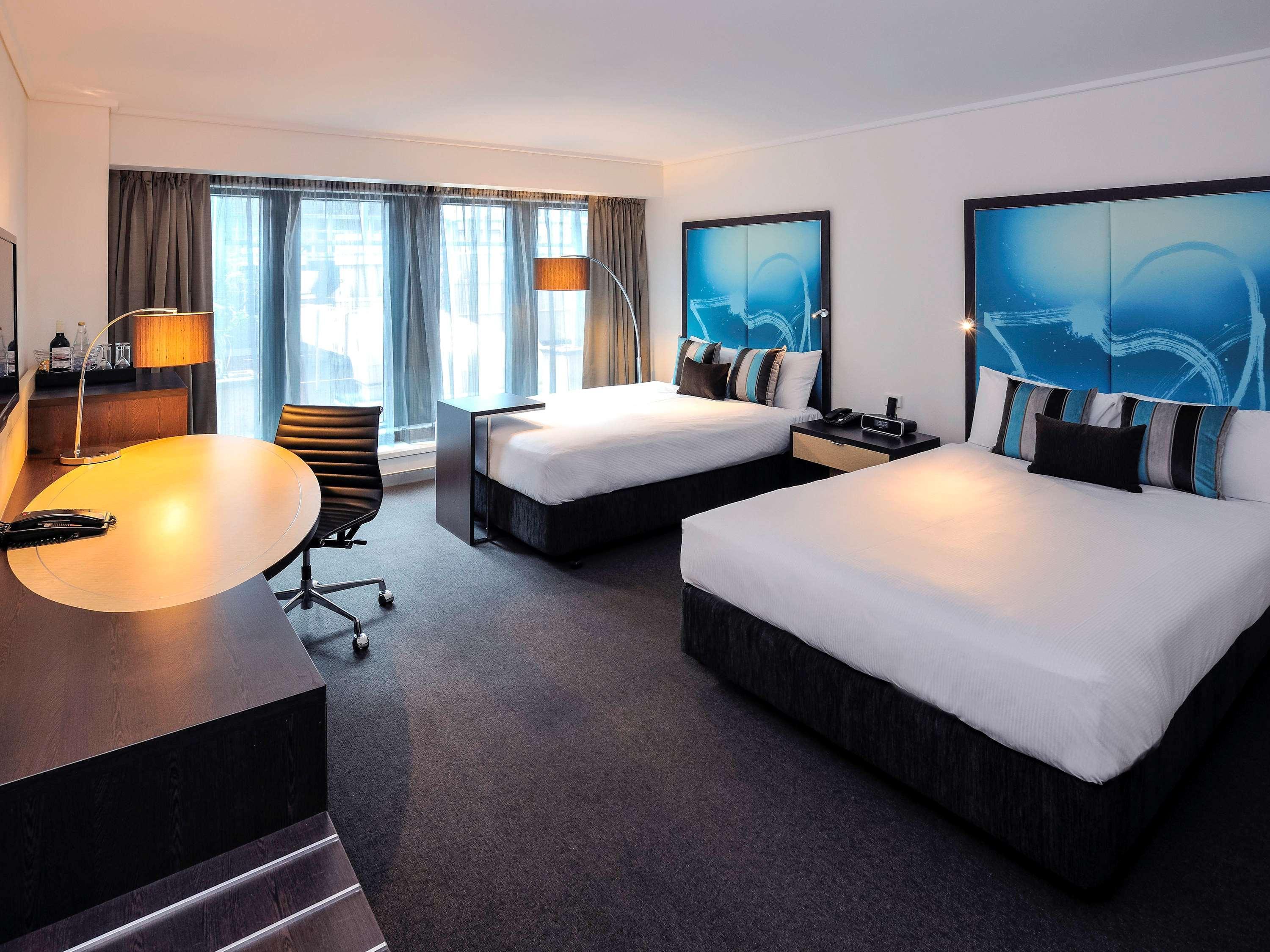 Hotel Novotel On Collins