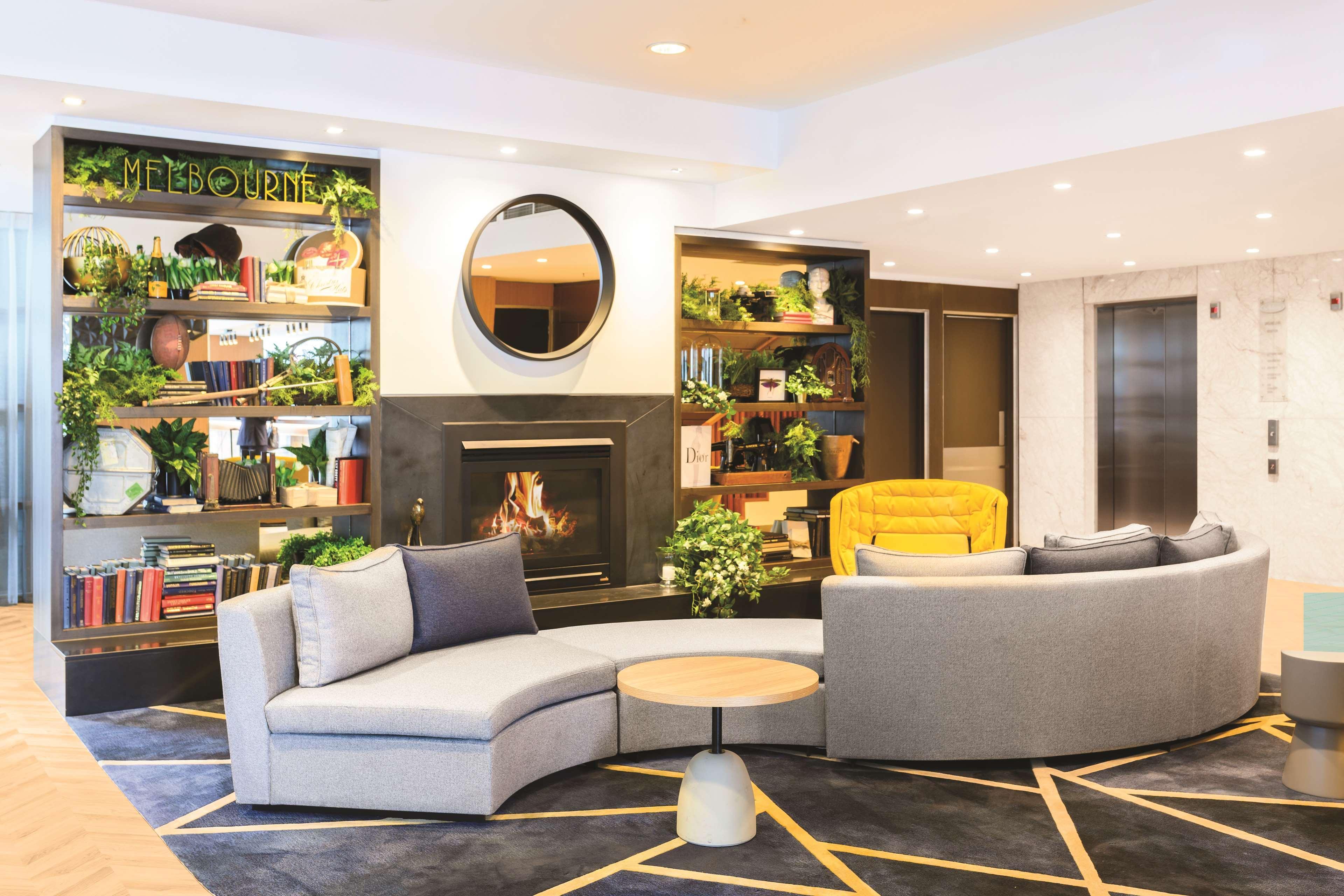 Brady Flinders Street Aparthotel