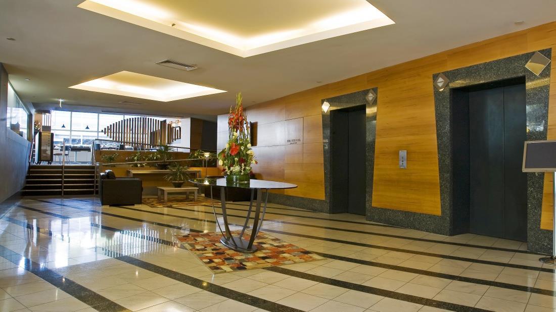 Clarion Gateway Hotel