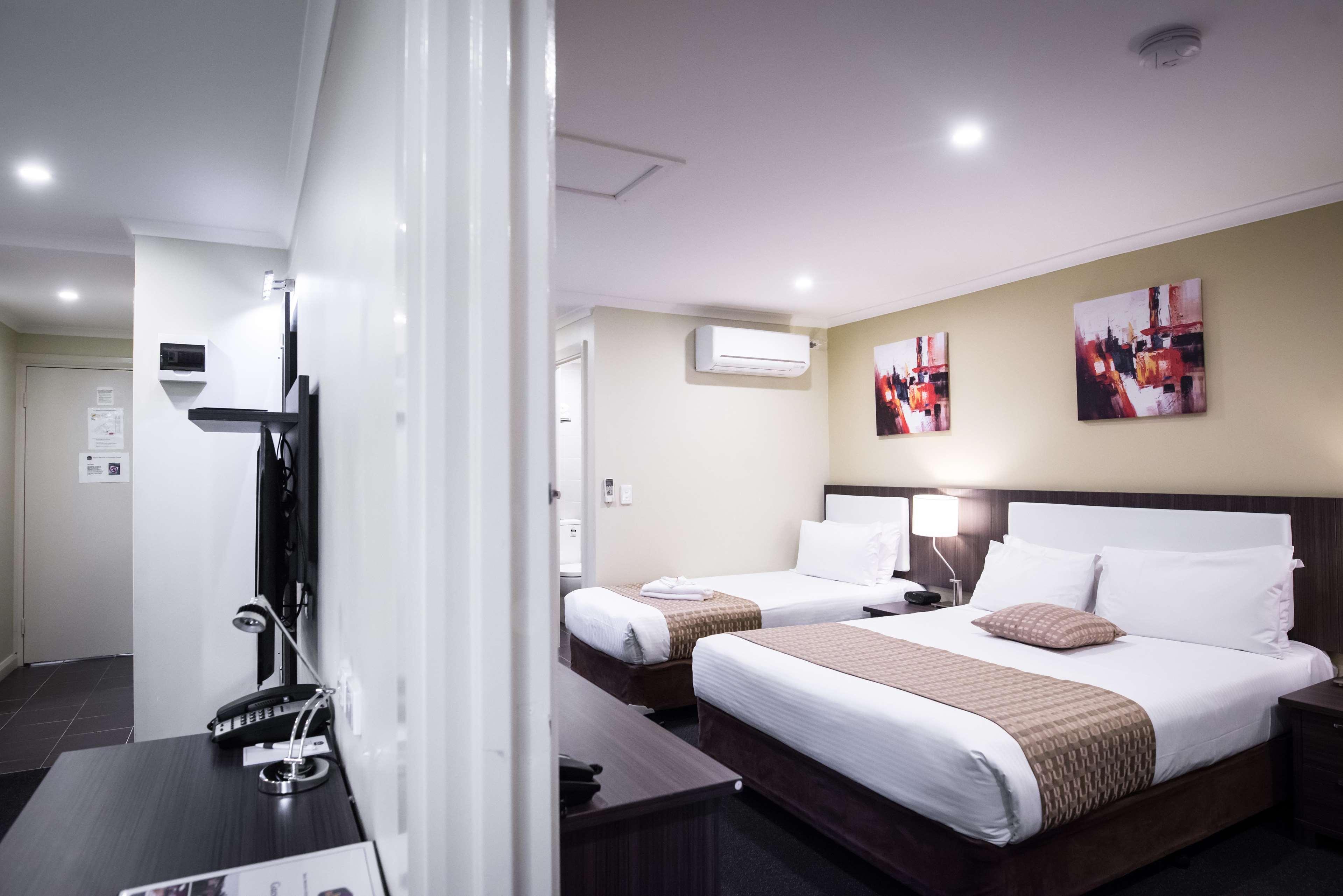 Western Airport 4*