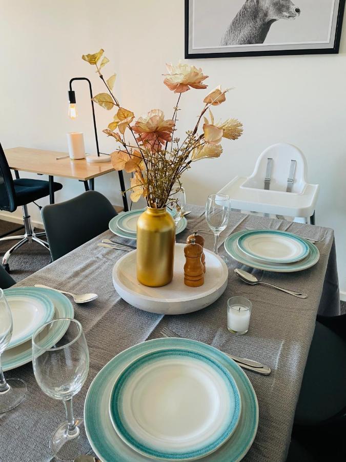 South 2 Bedroom * Melbourne