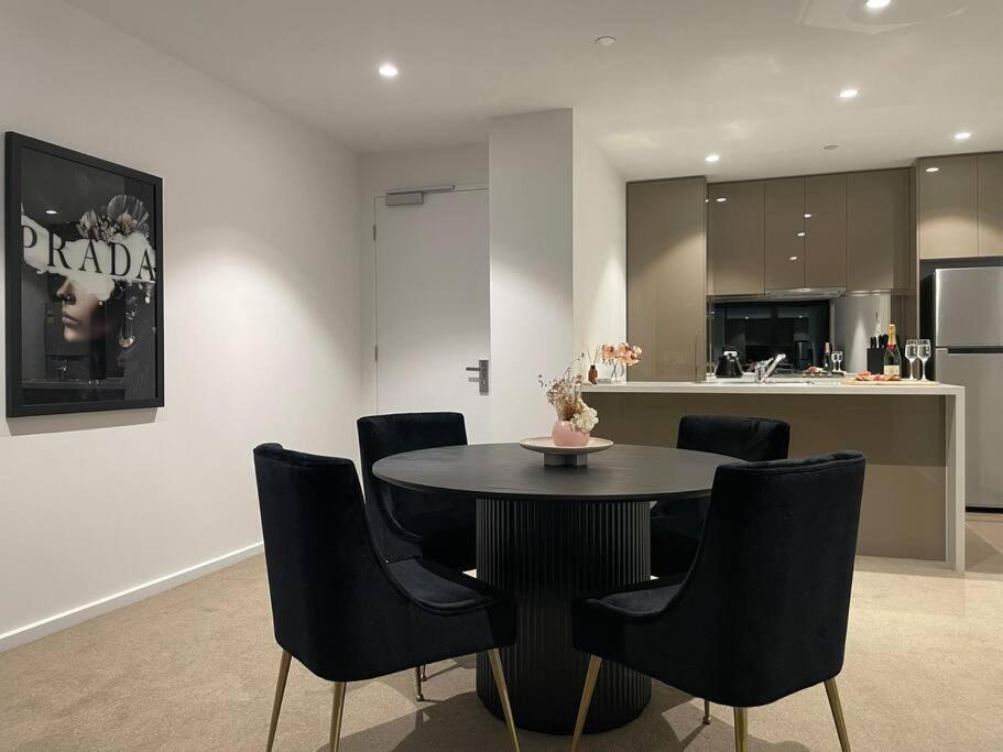 Lux 3 Bedroom In Southbank *