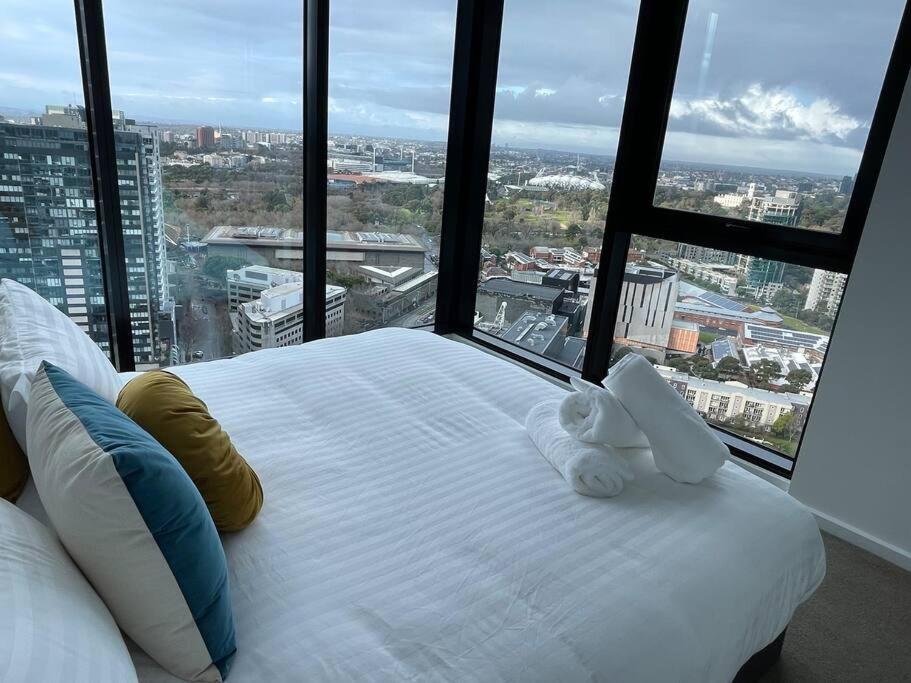 Lux 3 Bedroom In Southbank *