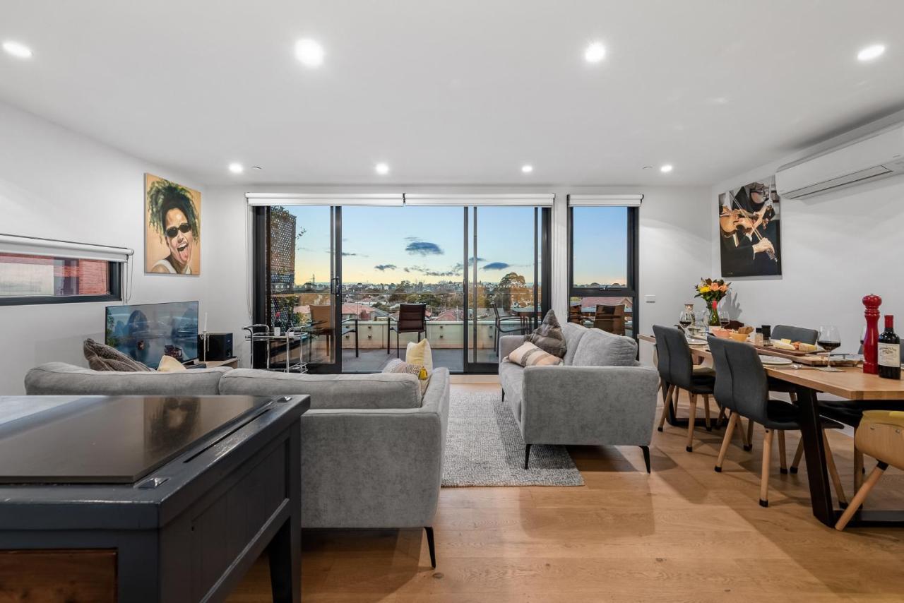 Staycentral - East Brunswick Penthouse With Study Apartment *