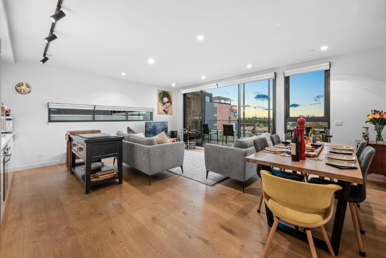 Staycentral - East Brunswick Penthouse With Study *