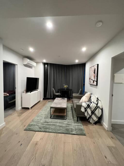 Comfy 2 Bed In The Heart Of *
