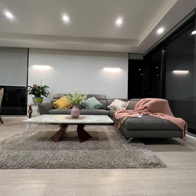Carlton Stunning View 150m Away From University Of