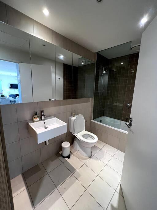Beachside Sunshine Lifestyle-great Price-entire Aprt At Port Apartment Melbourne