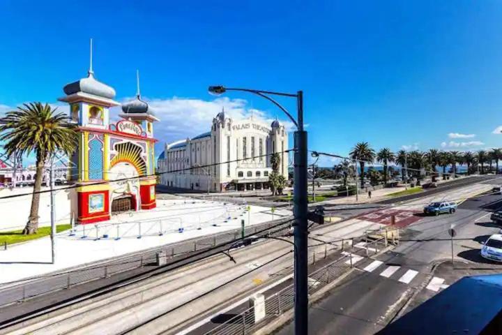 Luxury Beachside Melbourne